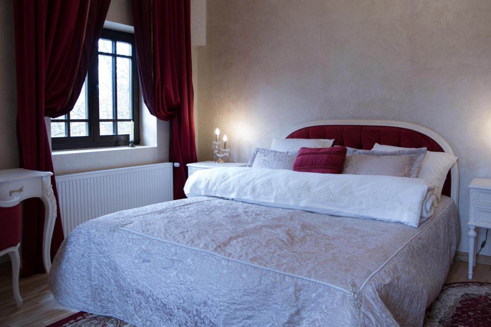 Hotel Boutique Vila Lakastel Sinaia Buitenkant foto