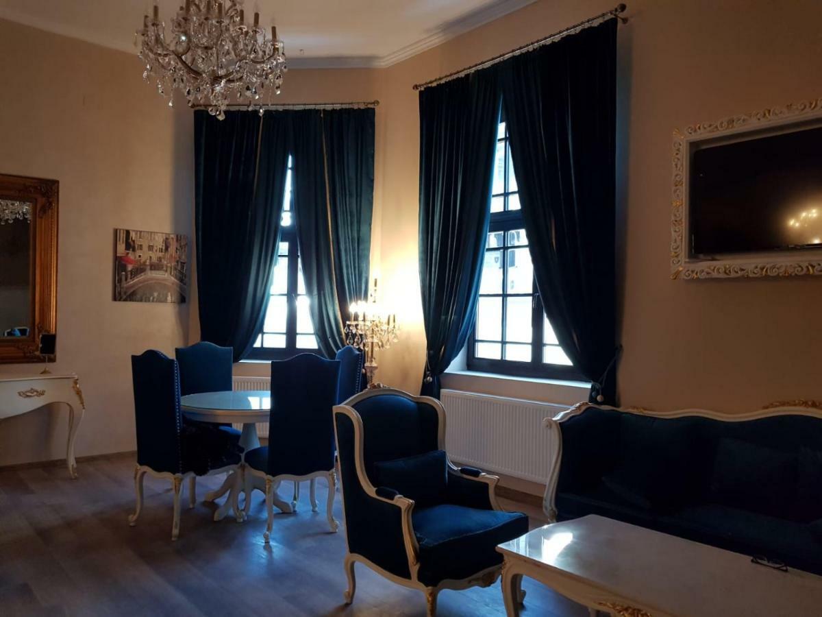 Hotel Boutique Vila Lakastel Sinaia Buitenkant foto