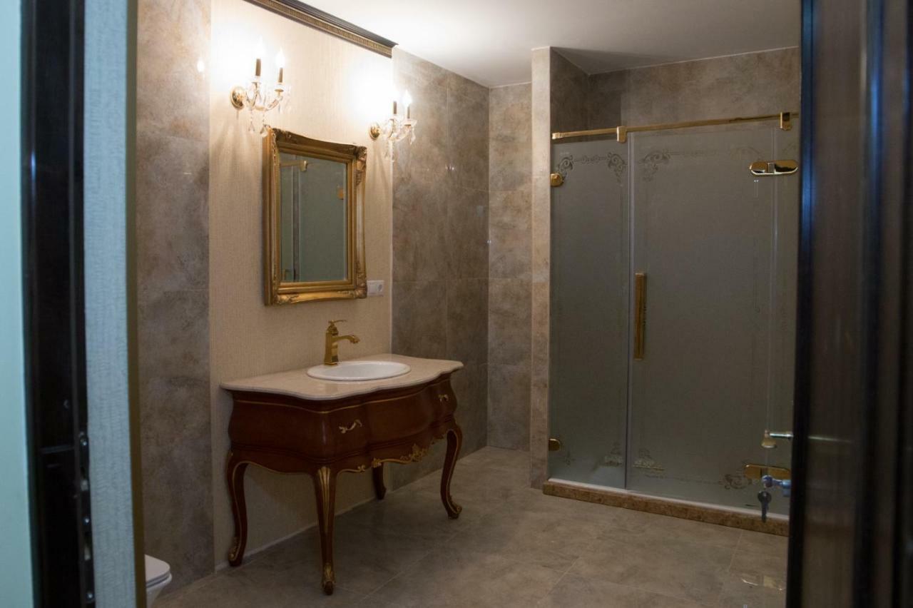 Hotel Boutique Vila Lakastel Sinaia Buitenkant foto