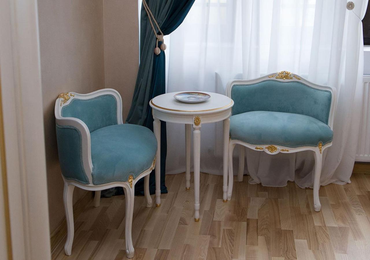 Hotel Boutique Vila Lakastel Sinaia Buitenkant foto