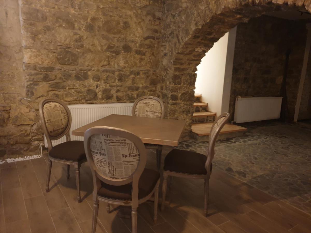 Hotel Boutique Vila Lakastel Sinaia Buitenkant foto