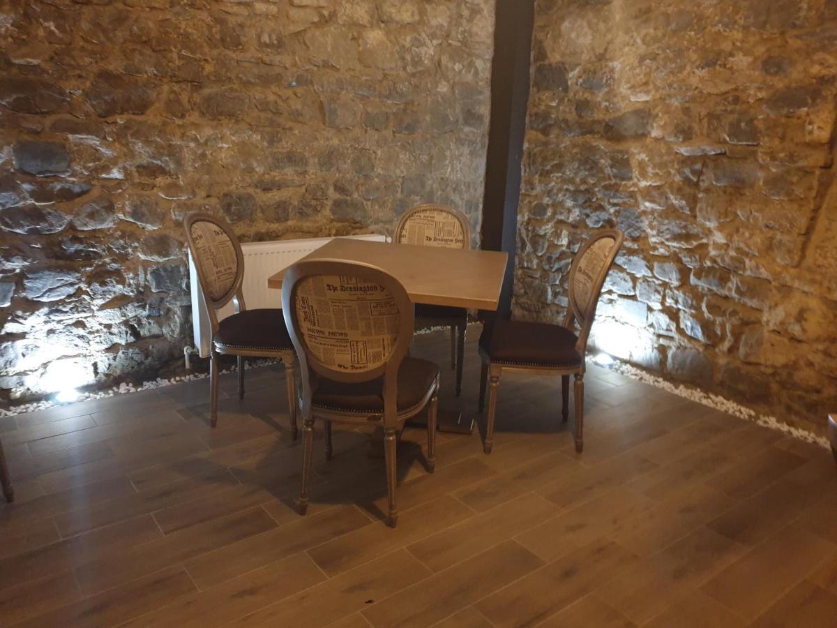Hotel Boutique Vila Lakastel Sinaia Buitenkant foto